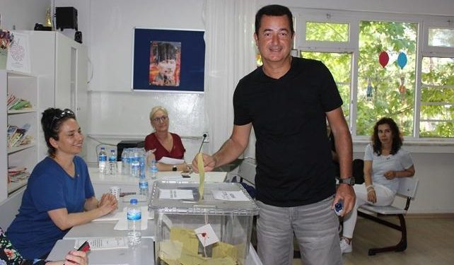 Acun Ilıcalı: “Ülkemizde fazla gerilim var, hiç de mutlu değilim”