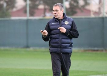 Alanyaspor’da Ersun Yanal sistem değişikliğine gidiyor