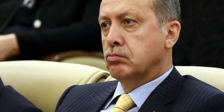 Bloomberg: Erdoğan’ın, Şimşek’i ikna edememesi, yeni bir gerileme anlamına geliyor