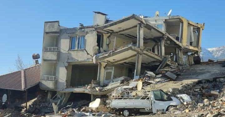 Deprem Travmasında 5 Evre Bulunuyor