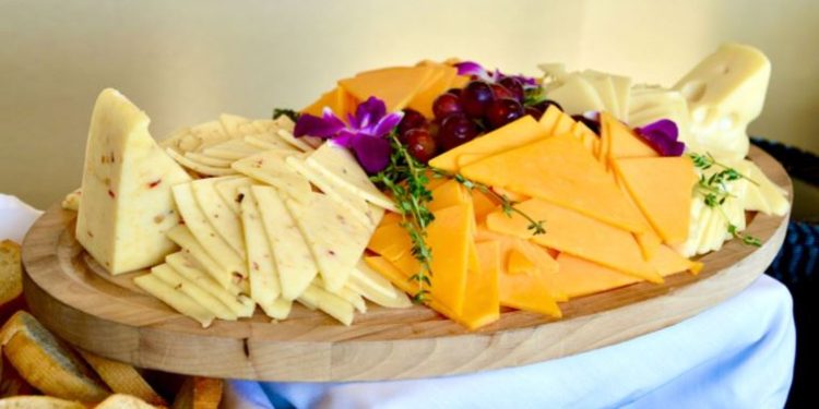 Diş çürüğü kaynaklı ağız kokusuna sahurda ‘peynir’ tüketin önerisi