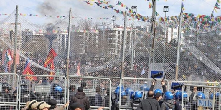 Diyarbakır’da Nevruz kutlamasına ‘terör’ soruşturması: 186 kişi gözaltına alındı