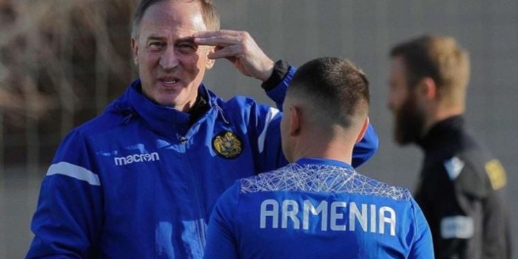 Ermenistan Teknik Direktörü Oleksandr Petrakov: ‘Spor ön planda olsun’