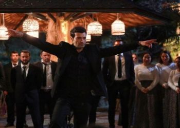 Gülcemal dizisinin başrol oyuncusu Murat Ünalmış kimdir, kaç yaşında? Murat Ünalmış hangi dizi ve filmlerde oynadı?