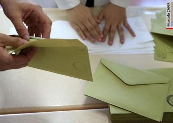 İktidarın seçim ısrarı, bütçeye yeni yükler bindirdi, sosyal amaçlı transferlerdeki artış dikkat çekiyor