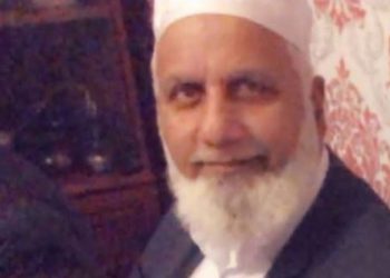 İngiltere’de, camiden çıkan iki kişiyi alev püskürterek yaralayan saldırgan tutuklandı