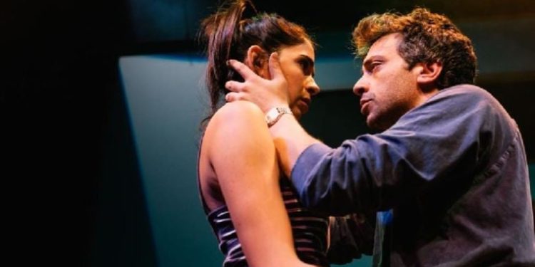 Kim Bu Ben oyununun konusu ne? ‘Kim Bu Ben’in oyuncuları kim?