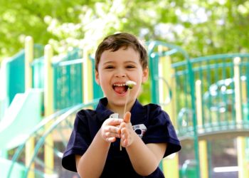 Otizmin İlk Belirtisine Dikkat!