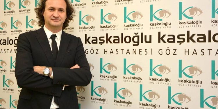 Retina Yırtığında Erken Tedavi Uyarısı