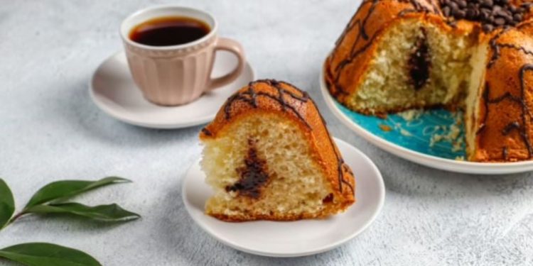 Sadece 2 malzeme! En kolay unsuz kek tarifi