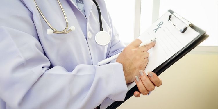 Sağlık-Sen’den TBMM’de “Yönetmelik” Ziyareti!