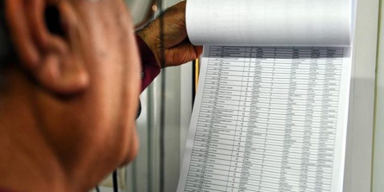 Seçmen kaydını kontrol etti ikametgâhının silindiğini gördü