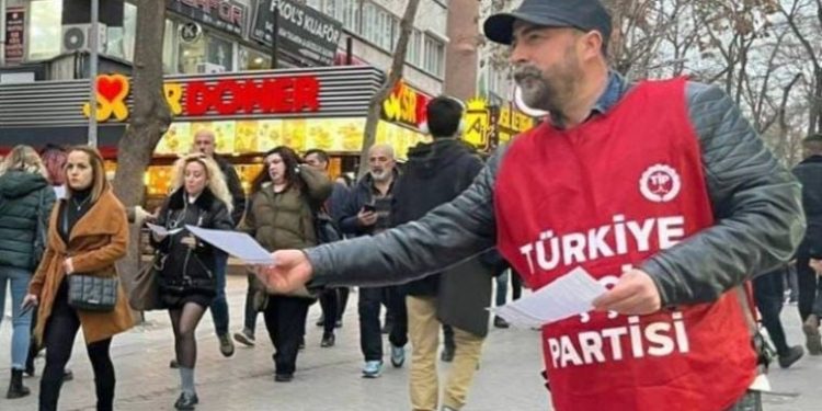 Tekel Bayileri Platformu Başkanı Özgür Aybaş, TİP’ten milletvekili aday adayı oldu