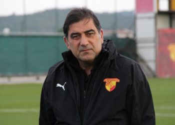 Ünal Karaman kimdir, nereli, kaç yaşında? Ünal Karaman hangi partiden milletvekili adayı oldu? Hangi takımlarda forma giydi?