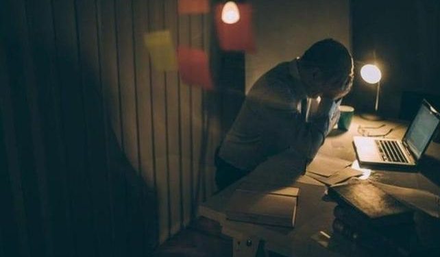 Uzun çalışma saatleri ‘felç riskini’ artırıyor