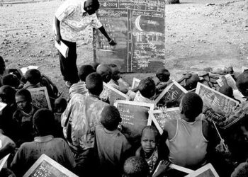 Yoksul eğitimde de 4 yıl geride