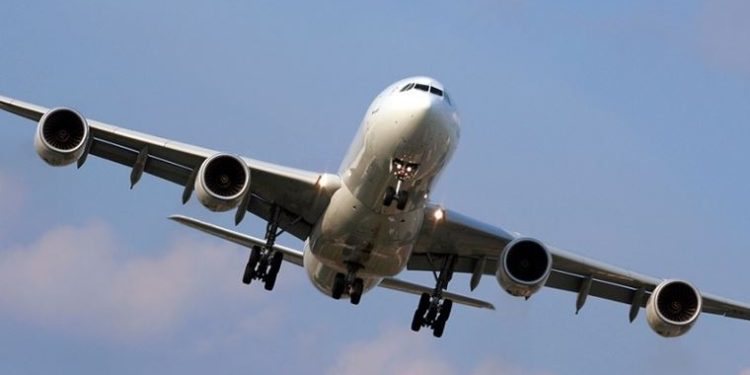 Yolcu uçağında olay çıktı! Savaş uçakları havalandı