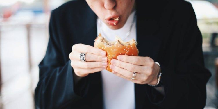 Canan Karatay Anlattı, “Hazır Yiyeceklerin Hepsinde Var”