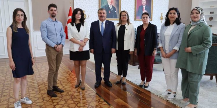 Hemşireler Sorunlarını Bakan Koca’ya Anlattı