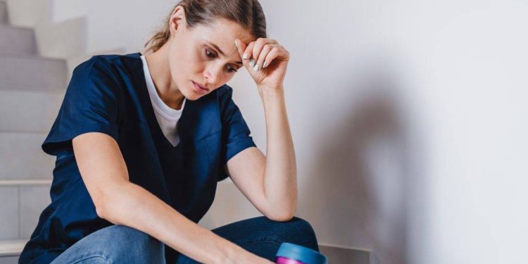 İntörn Hekimlerin Maaş Adaletsizliği Giderilmeli