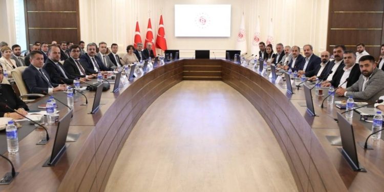 Teklif Müzakere Masasında