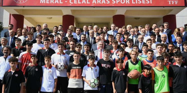 100 Bin Çocuğa Futbol Eğitimi