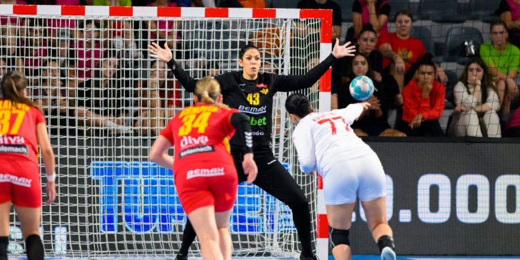 A Milli Hentbol Kadın Takımı, Karadağ’a Yenildi