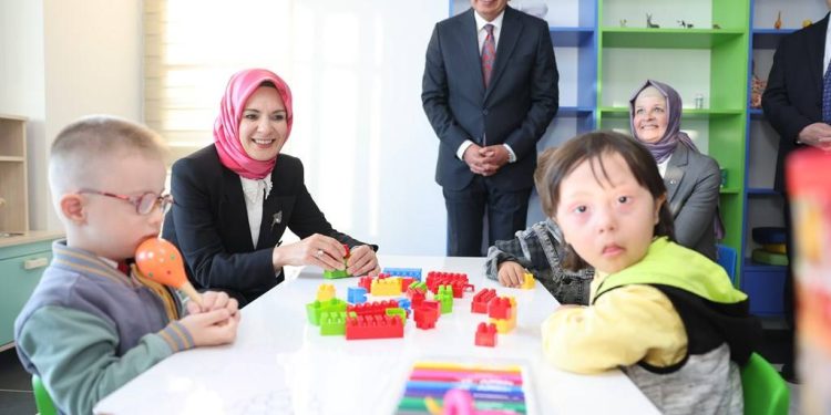 Down Sendromlu Bireyler Yaşam Destek Merkezi Açıldı