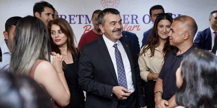 Kasım Ara Tatili Süresince Öğretmenler Çevrimiçi Olacak !