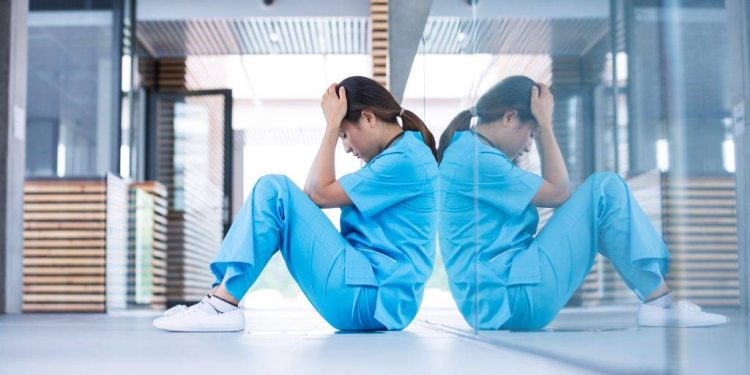 Hemşireye Eş Durumundan Kurumlar Arası Nakil Davasında Önemli Yürütmeyi Durdurma