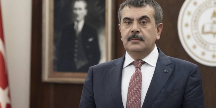 MEB Tekin’den 10 Kasım Mesajı